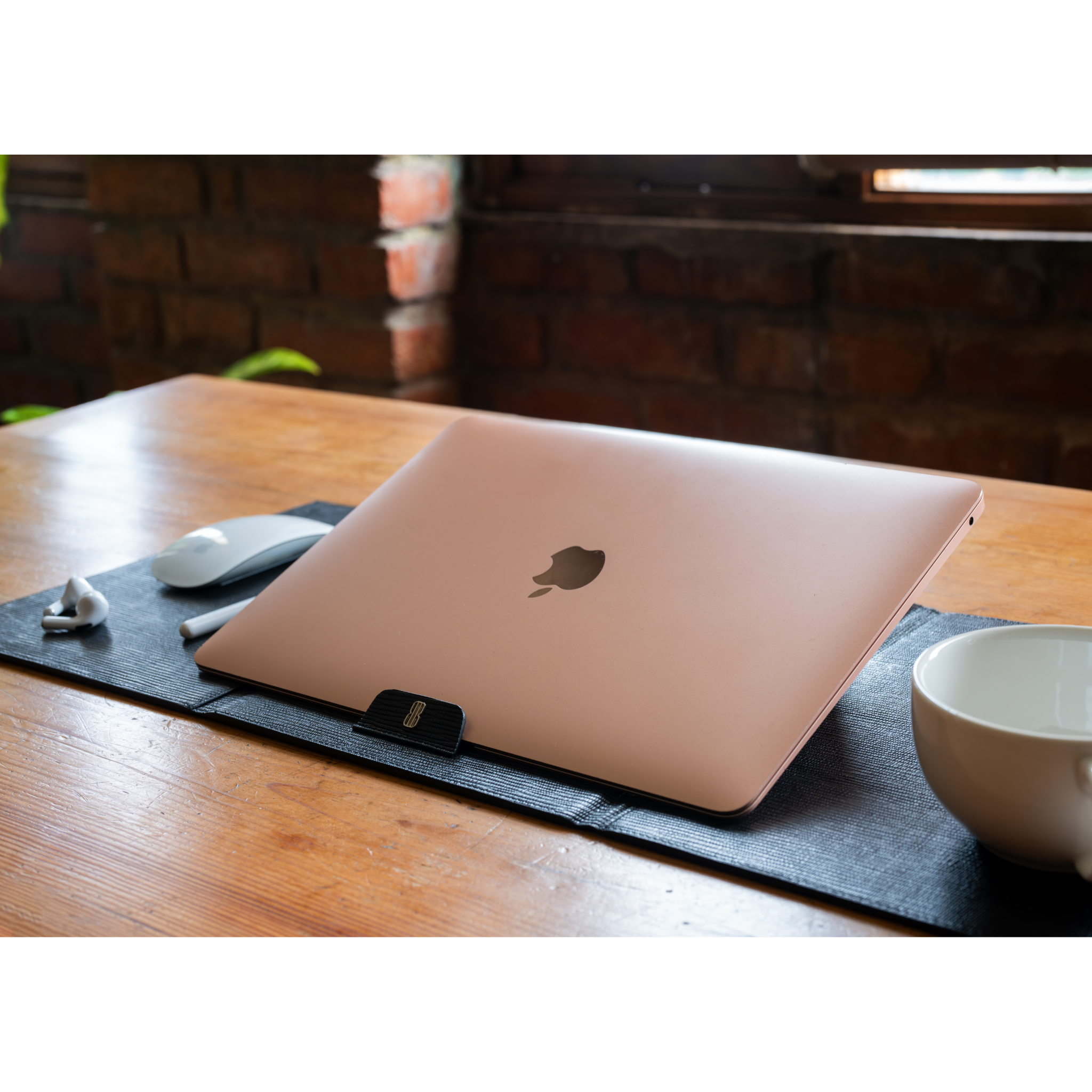 Trifold Portable Desk mat