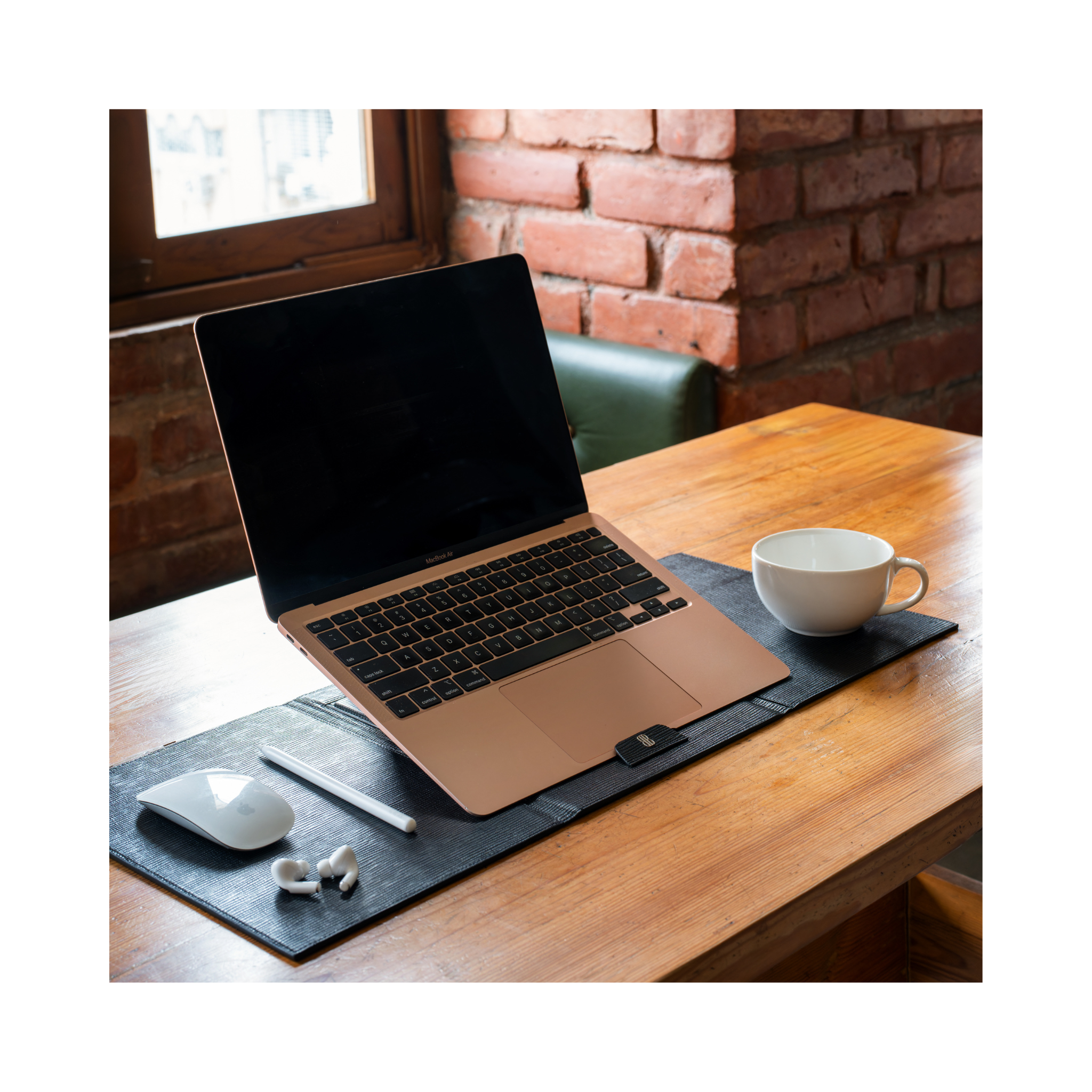 Trifold Portable Desk mat